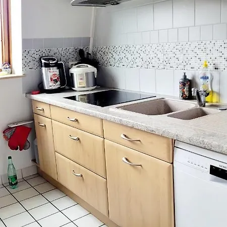 Cosy. 10mn Du Centre Et De La Gare. Garage Gratuit Homestay *