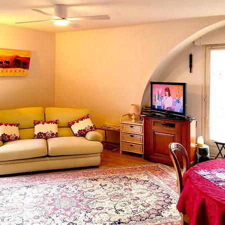 Homestay Cosy. 10mn Du Centre Et De La Gare. Garage Gratuit Colmar