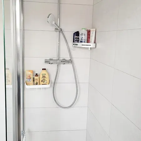 Cosy. 10mn Du Centre Et De La Gare. Garage Gratuit Colmar