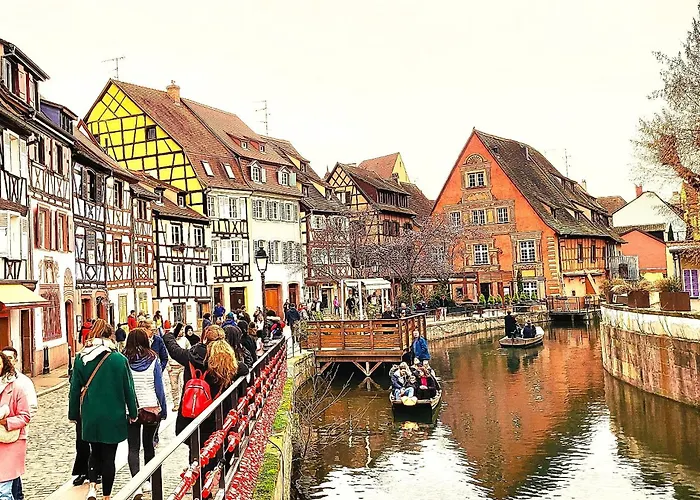 Cosy. 10mn Du Centre Et De La Gare. Garage Gratuit * Colmar